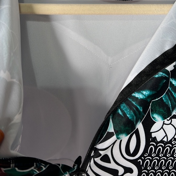 One Piece Swim Suit - Picture 5 of 6